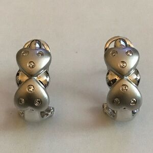 14k White Gold Spring Back Earrings